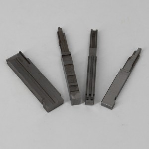 Plastový injekční insert